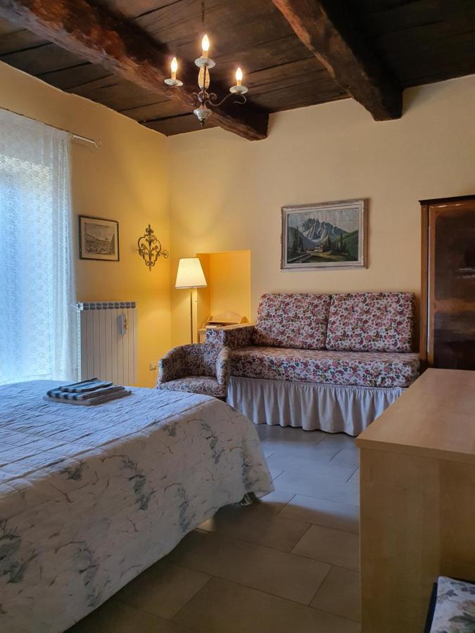 Il Casolare Del Medio Olona Bed & Breakfast Fagnano Olona ภายนอก รูปภาพ